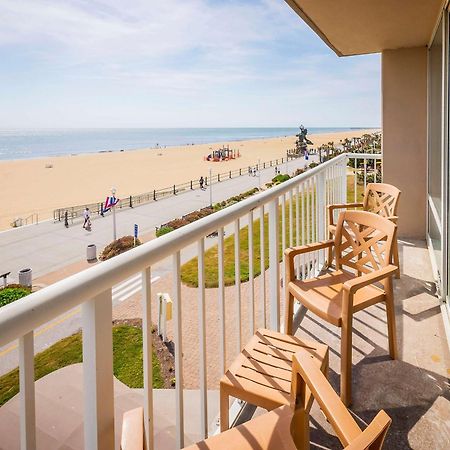 Hampton Inn Virginia Beach Oceanfront North Екстериор снимка