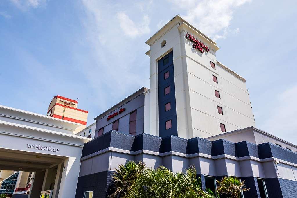 Hampton Inn Virginia Beach Oceanfront North Екстериор снимка