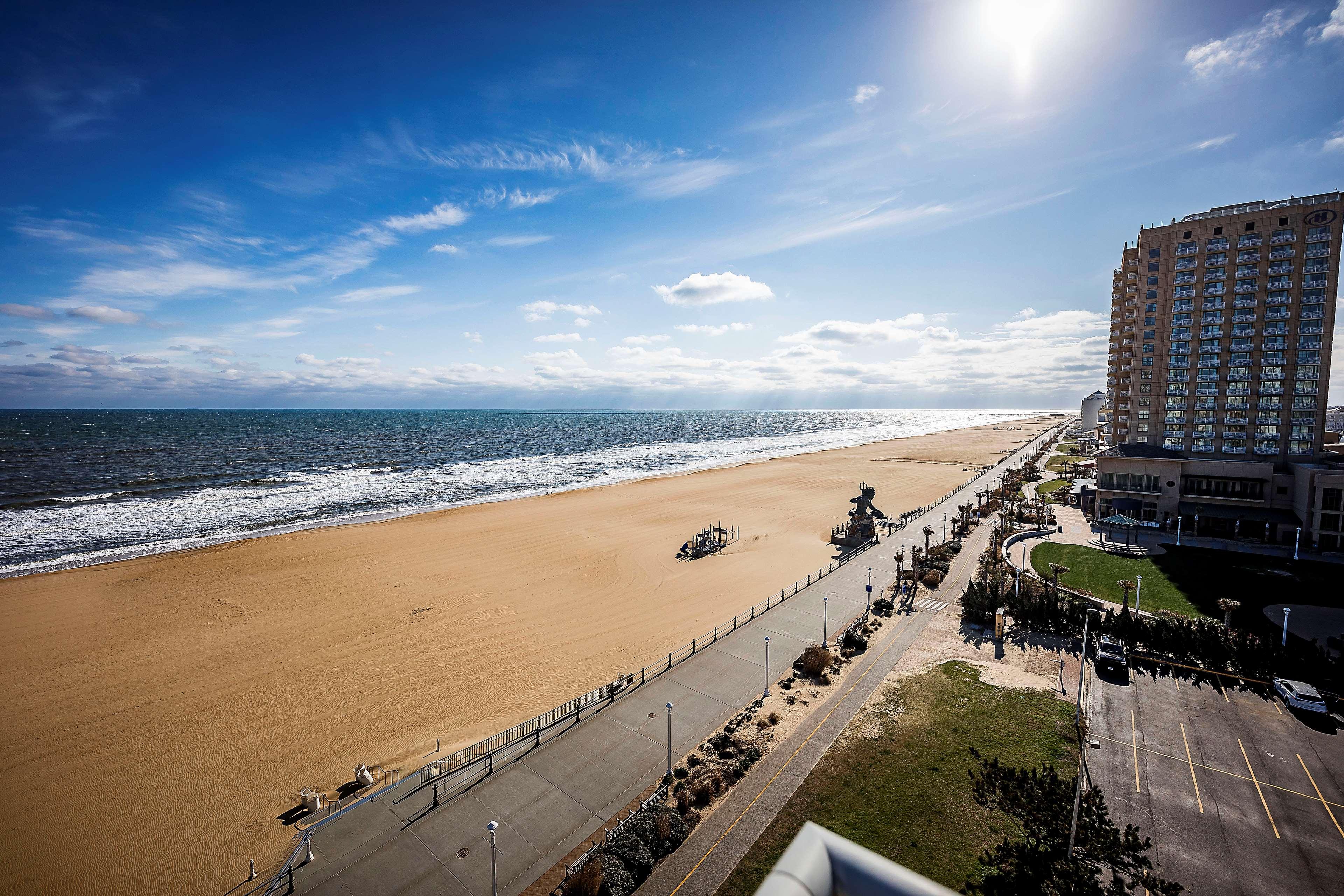 Hampton Inn Virginia Beach Oceanfront North Екстериор снимка