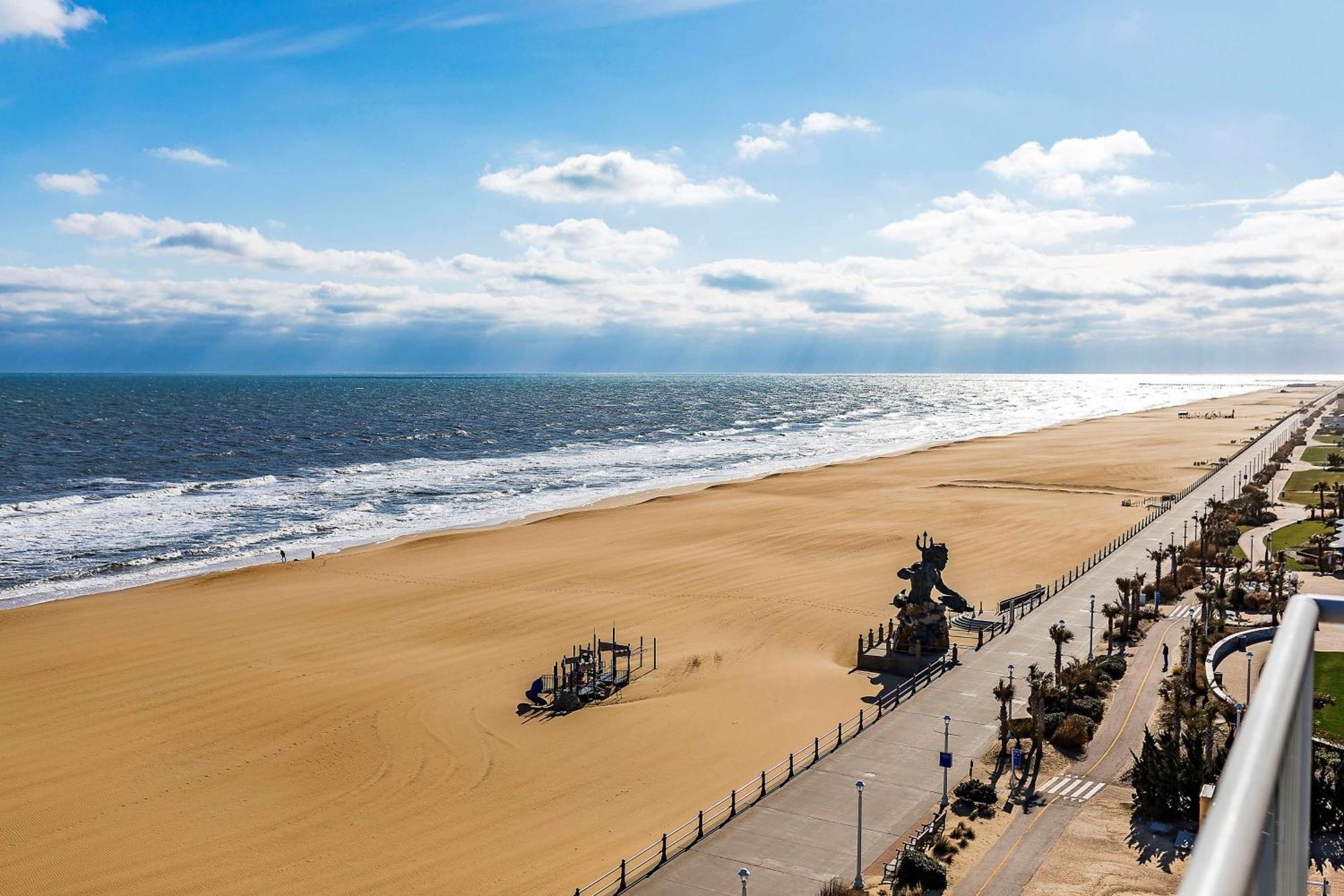 Hampton Inn Virginia Beach Oceanfront North Екстериор снимка